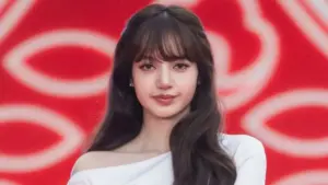 لیسا در VMAs 2026 با استایلی شگفت‌انگیز؛ استایل قرمز و نمایشی روی فرش قرمز!