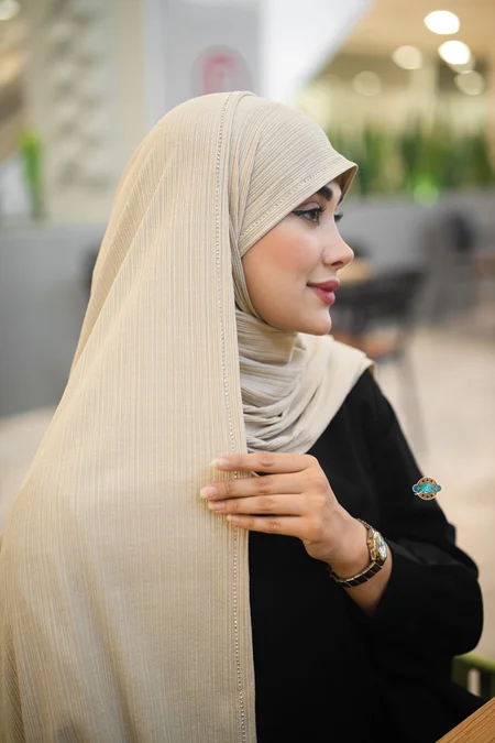 چرا شال کویتی روی سر نمیلیزد؟ - تصویر مقاله - استایل و پوشاک